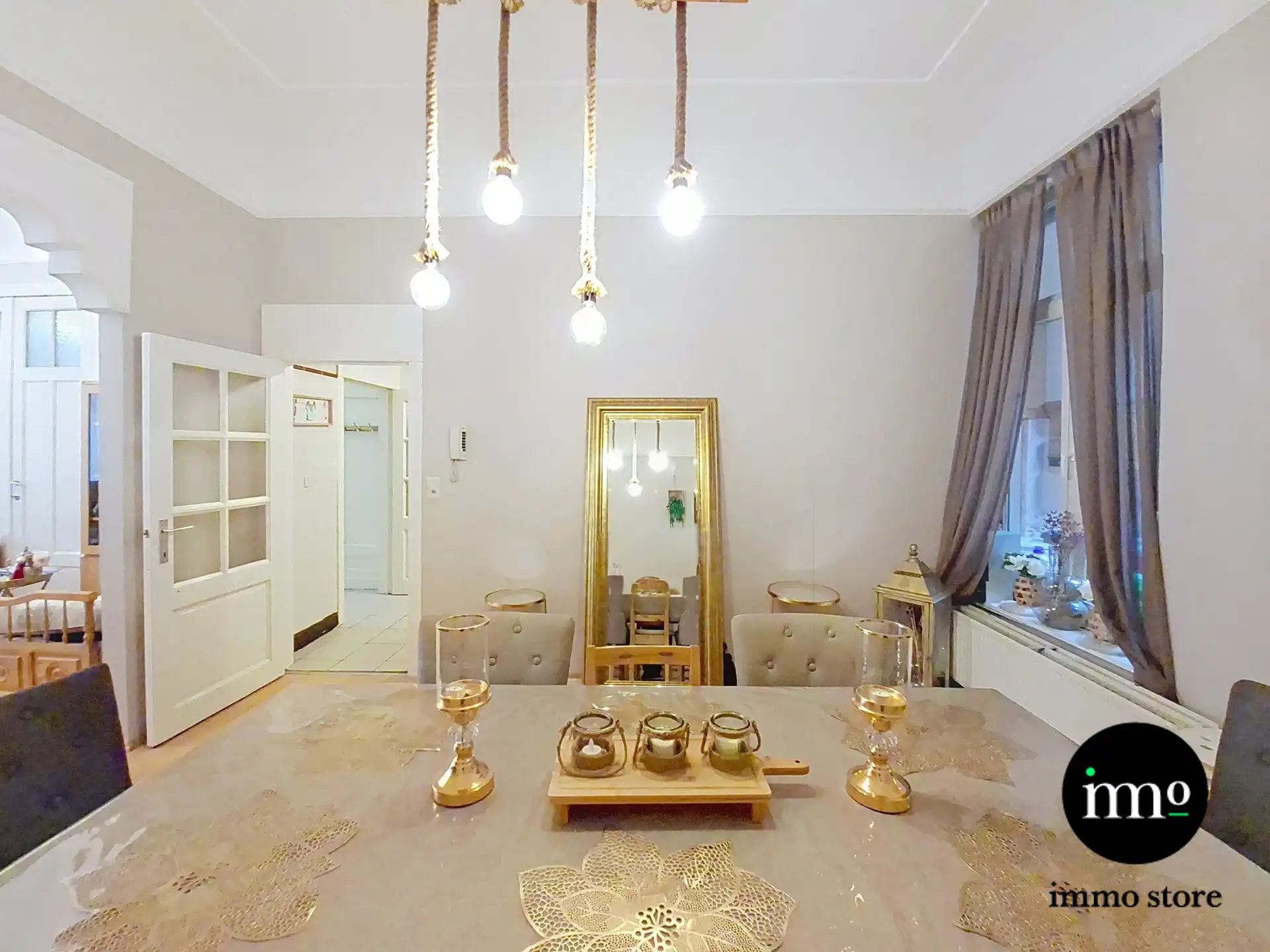 Ruime woning met 4 slpk en veel potentieel foto 8