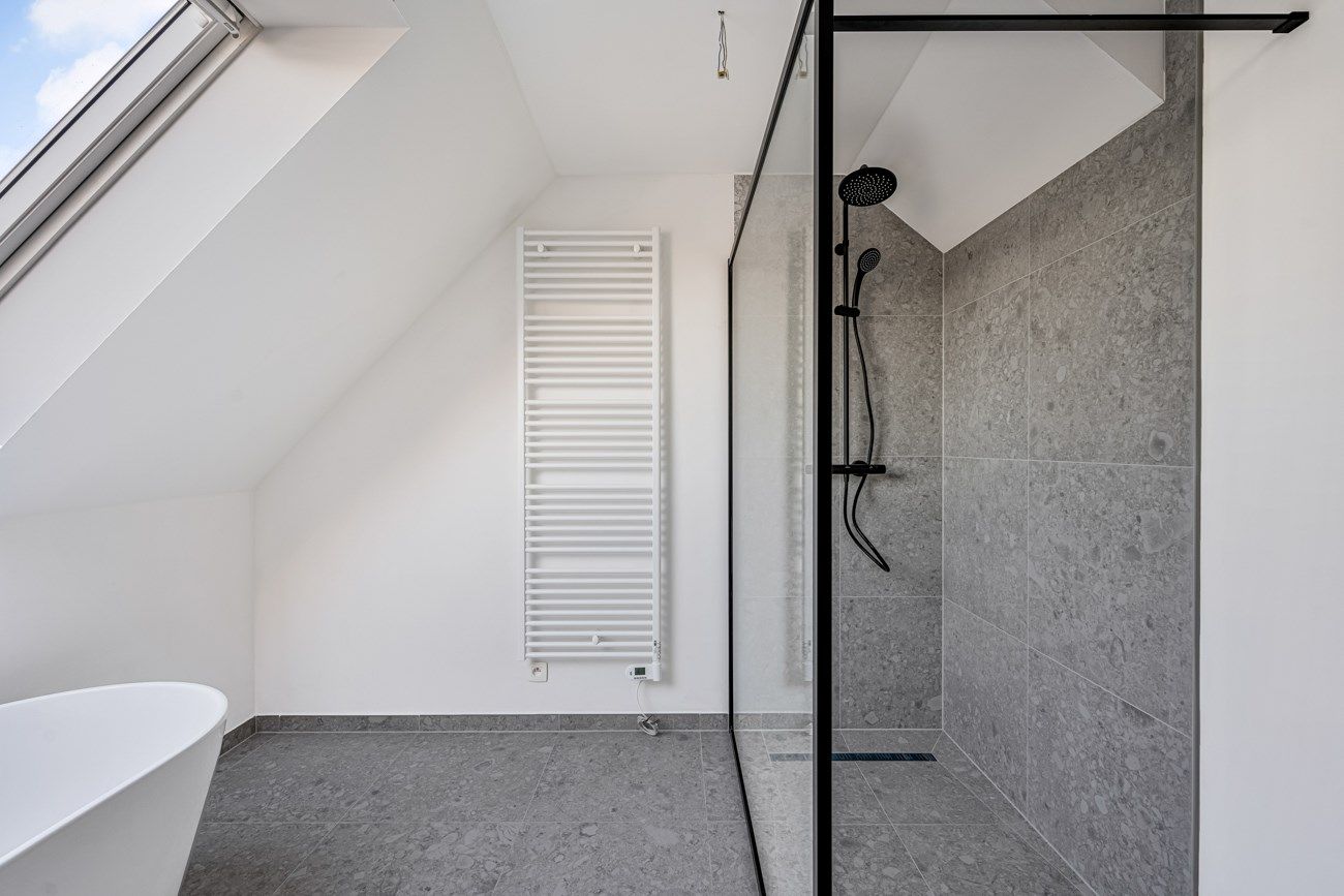 Instapklare nieuwbouwwoning met 4 slaapkamers, 2 badkamers en garage foto 20