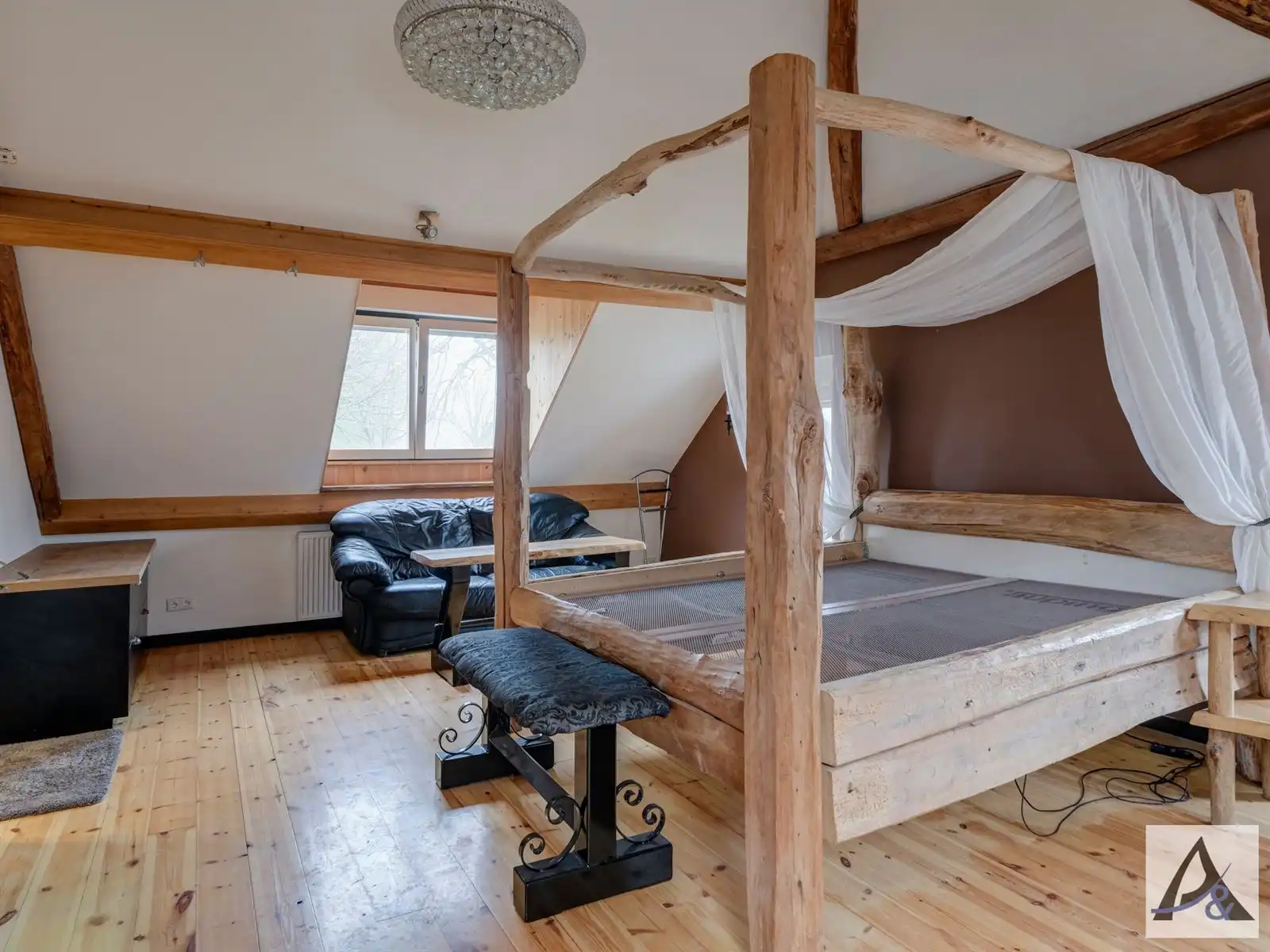 Bijzondere eigendom met woon- en werkmogelijkheden in het pittoreske Kessenich foto 37