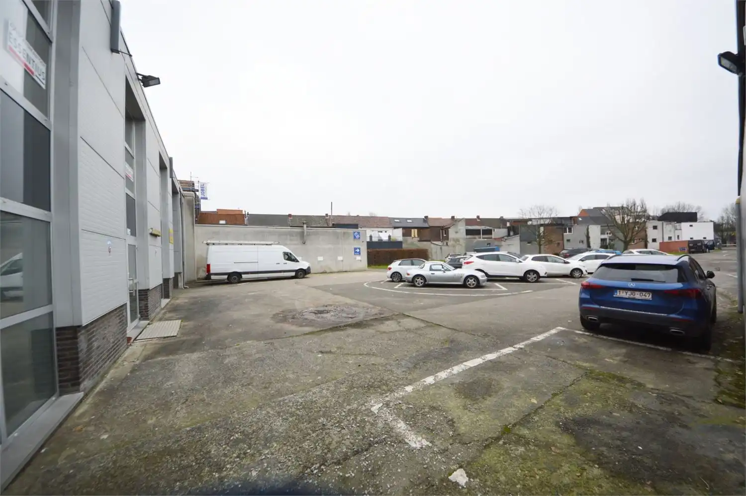 UNIEKE COMMERCIËLE OPP. 630 M2 MET PARKING NAAST ZEEMAN EN MULTIPHARMA foto 19