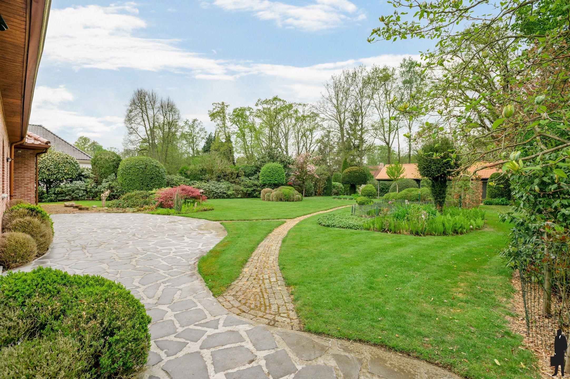Provençaalse gelijkvloers villa op prachtig perceel van ca. 2.316 m² op de grens met Schilde. foto 27