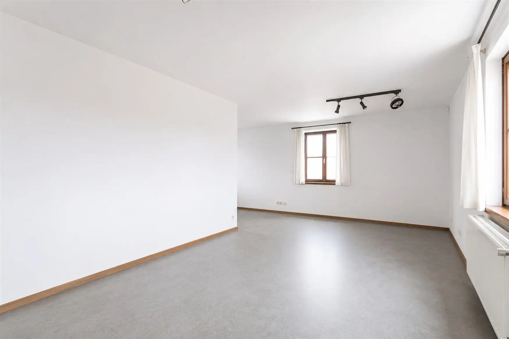 Ruime open bebouwing met zonnige tuin in Bachte-Maria-Leerne.  foto 12