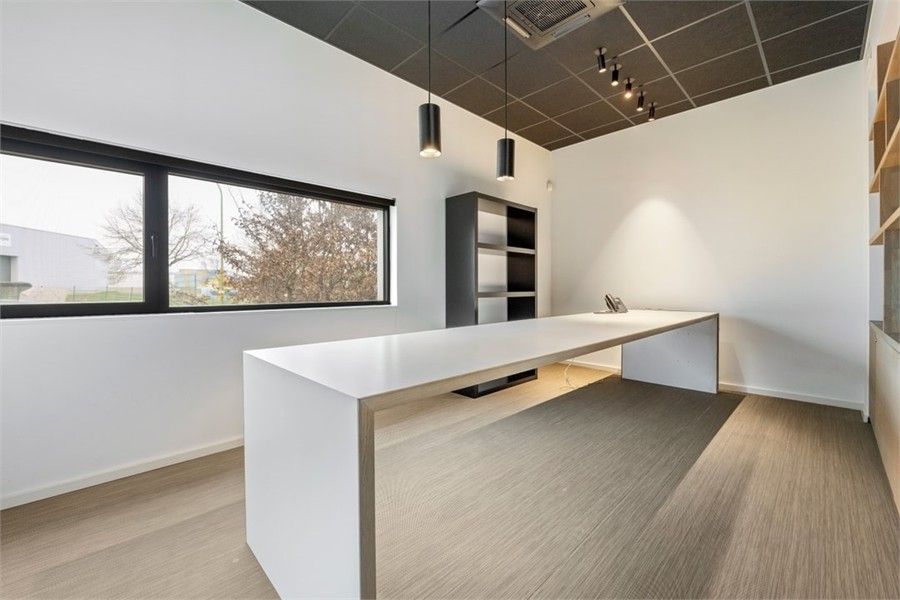 HANDELSPAND GELIJKVLOERS KANTOORRUIMTE IN SINT-TRUIDEN foto 16