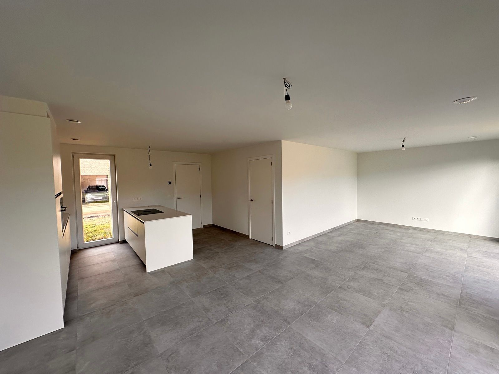 Nieuwbouwwoning in nieuwe verkaveling te huur! foto 3