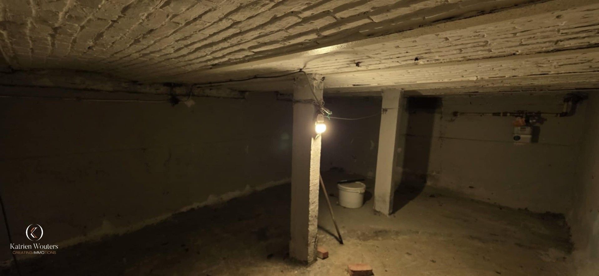 Renovatiewoning met veel potentieel foto 14