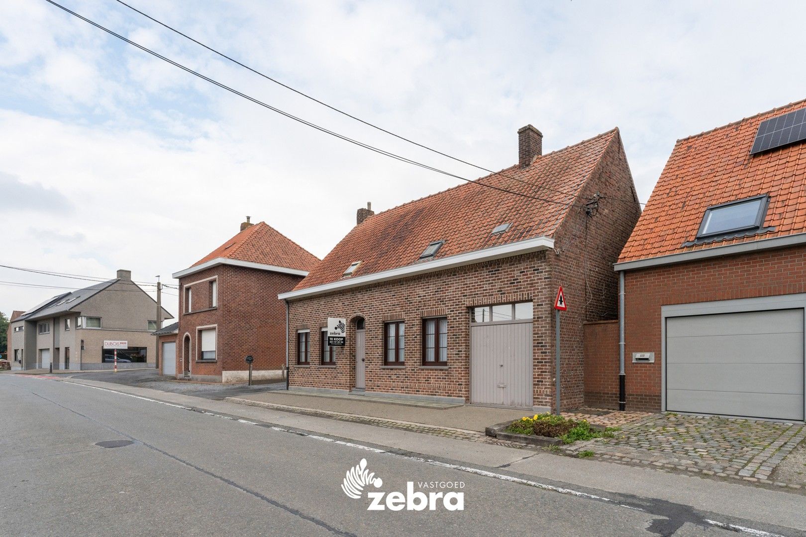 Op te frissen woning met 5 slaapkamers & dubbele garage op een landelijke ligging! foto 21