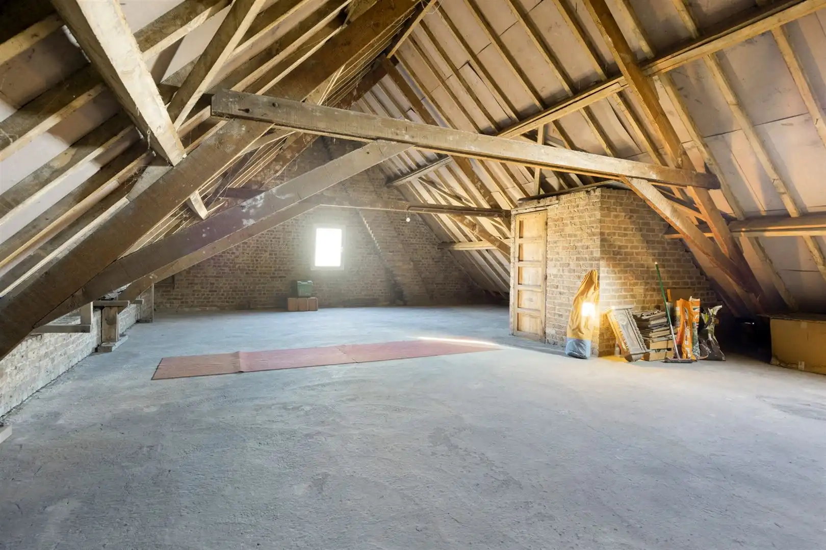 Deel te renoveren woning in deelgemeente Petegem foto 24