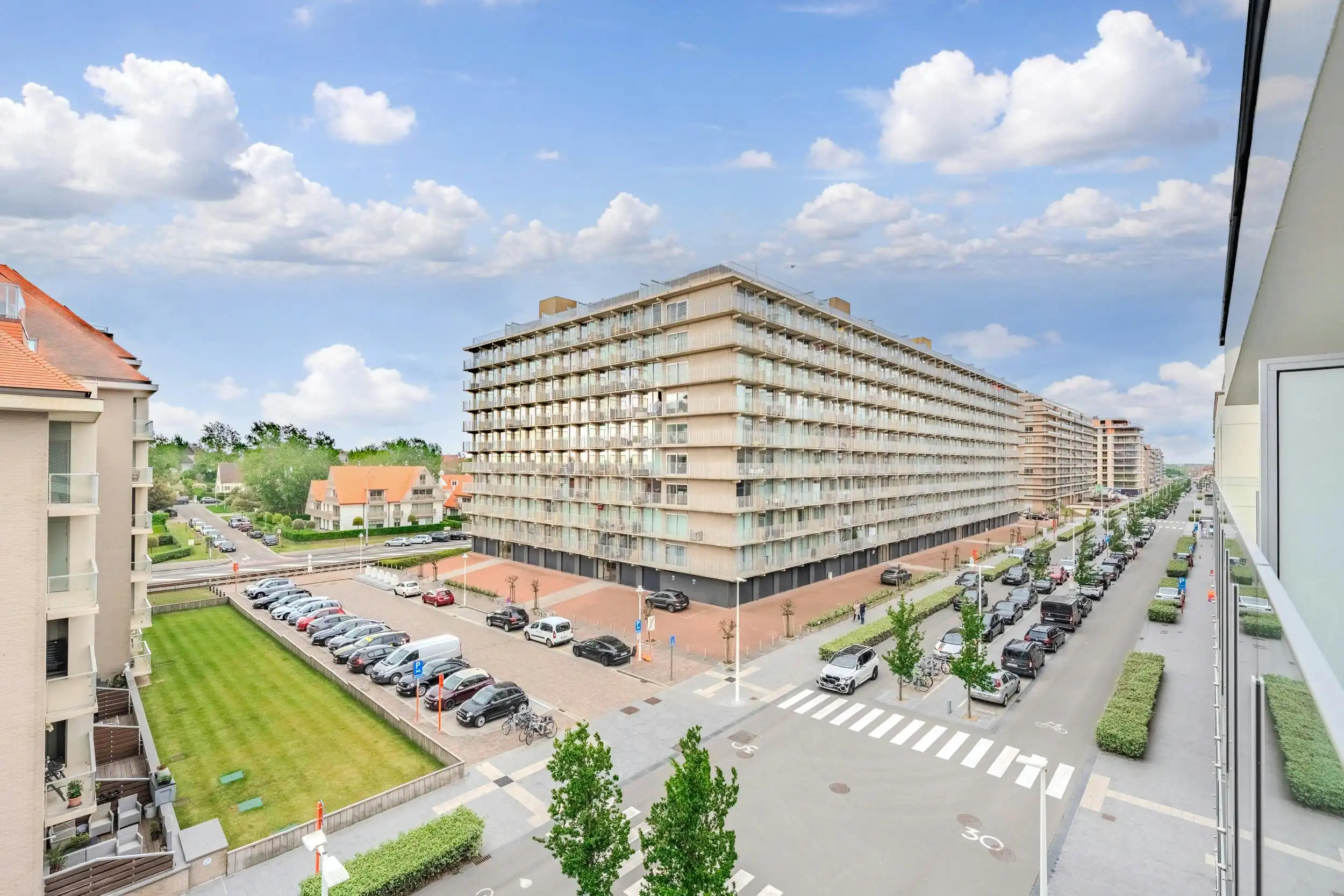 Exclusief gerenoveerde studio met zuidgericht terras foto 13