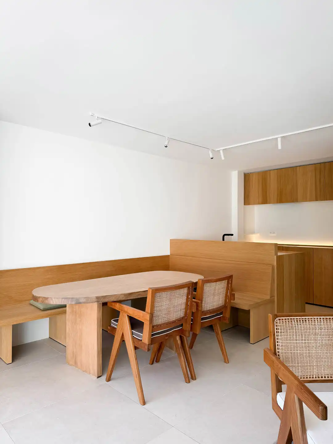 TUINAPPARTEMENT vlakbij het Driehoeksplein - GEMEUBILEERD... foto 10