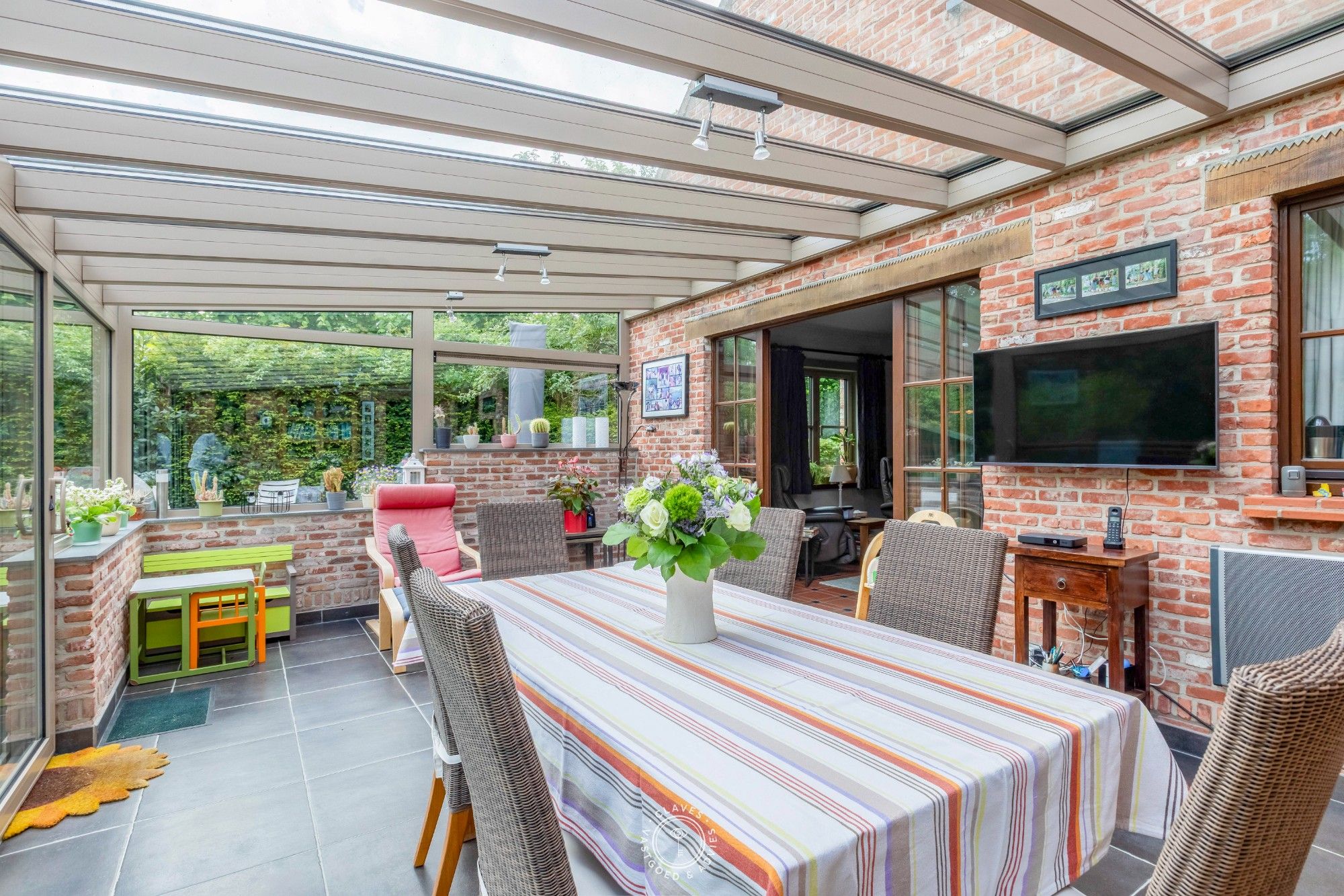 Charmante woning op een welgelegen locatie in Sinaai-Waas foto 6