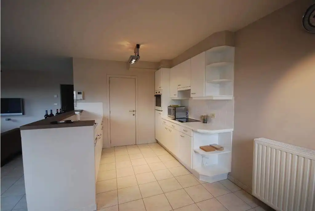 RUIM APPARTEMENT IN CENTRUM ROESELARE  foto 3