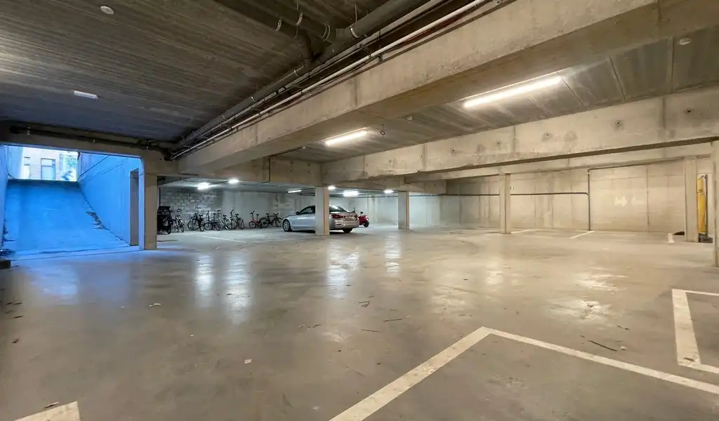 Moderne kantoorruimte te huur vlakbij station van Berchem foto 17