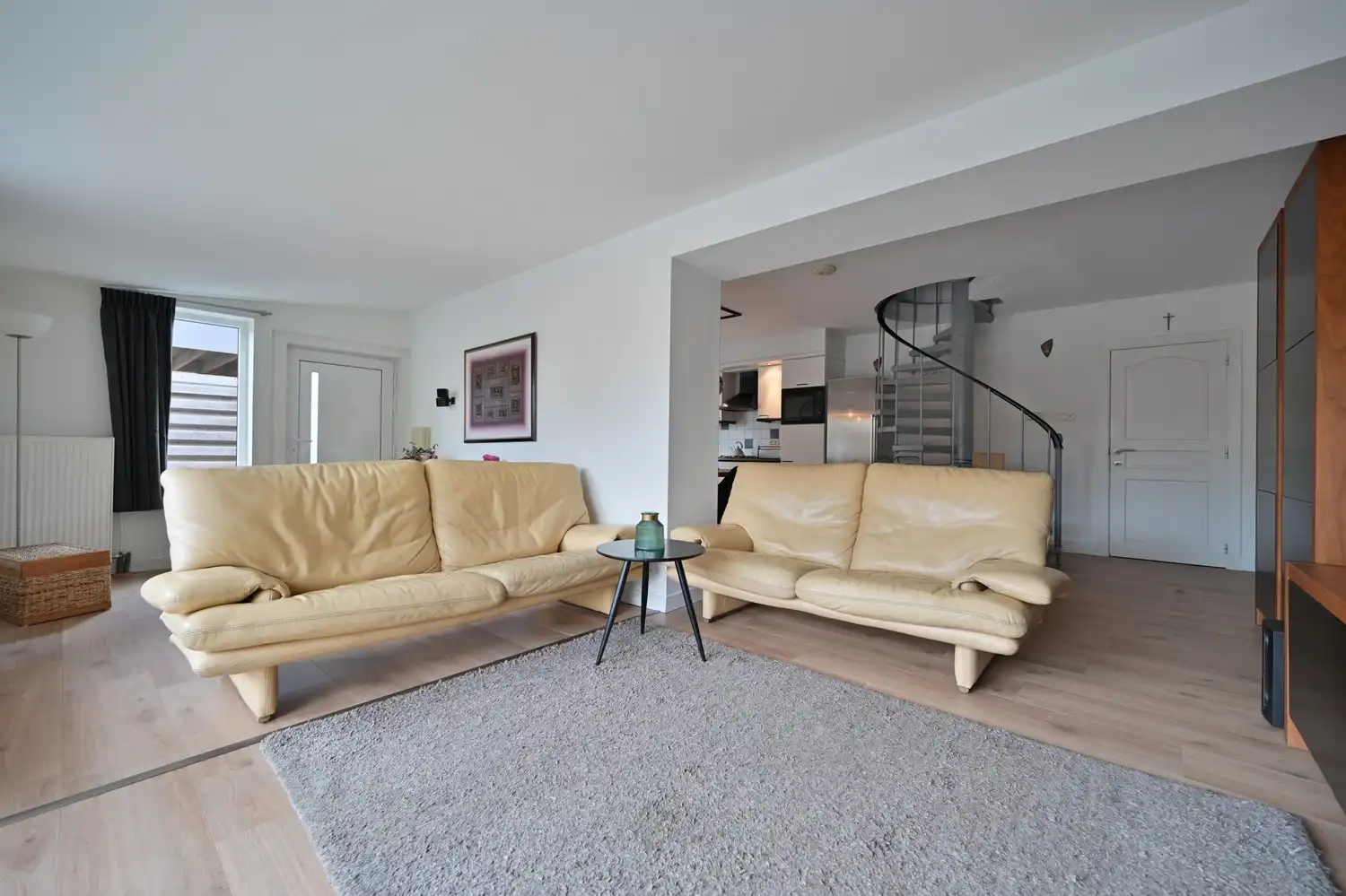 Gerenoveerde halfvrijstaande woning met patio-tuin en prachtig bijgebouw, in het hart van Neerharen foto 12