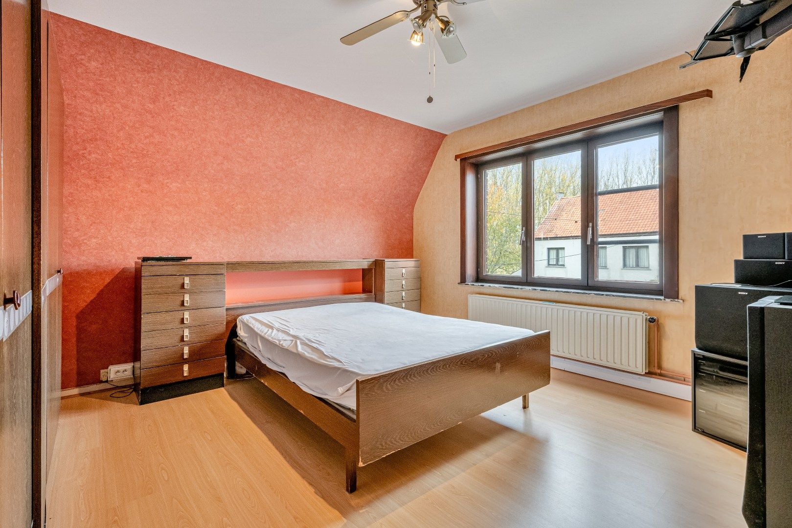 Te renoveren villa met veel potentieel en landelijke charme foto 13