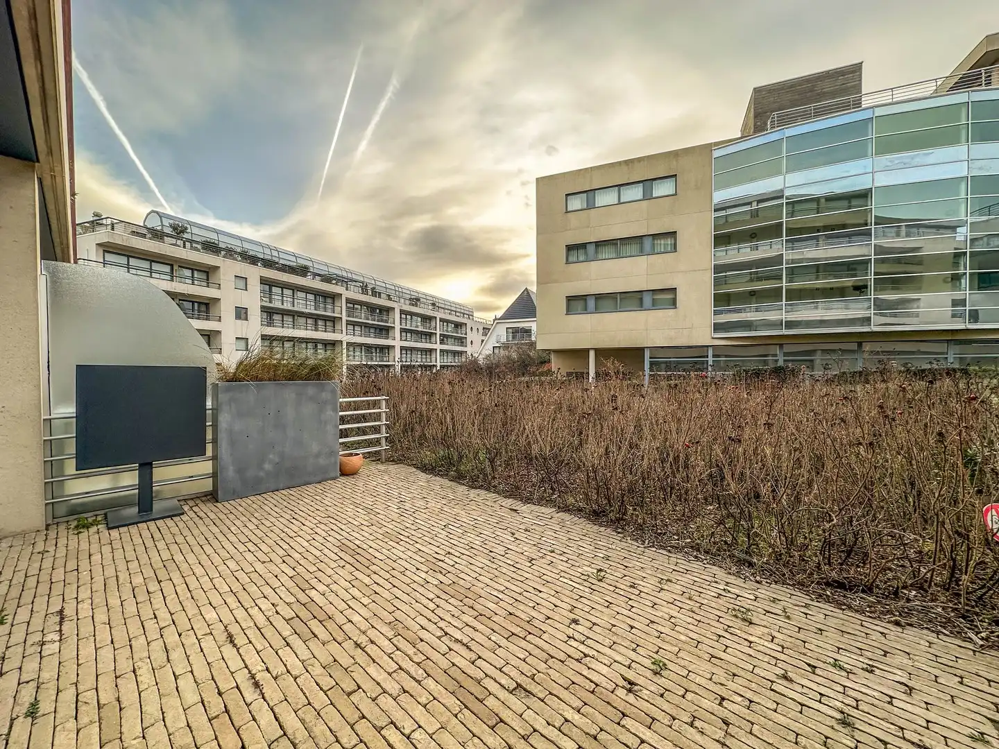 Recent gerenoveerd appartement, rustig gelegen en toch vlak bij de Zeedijk. foto 10