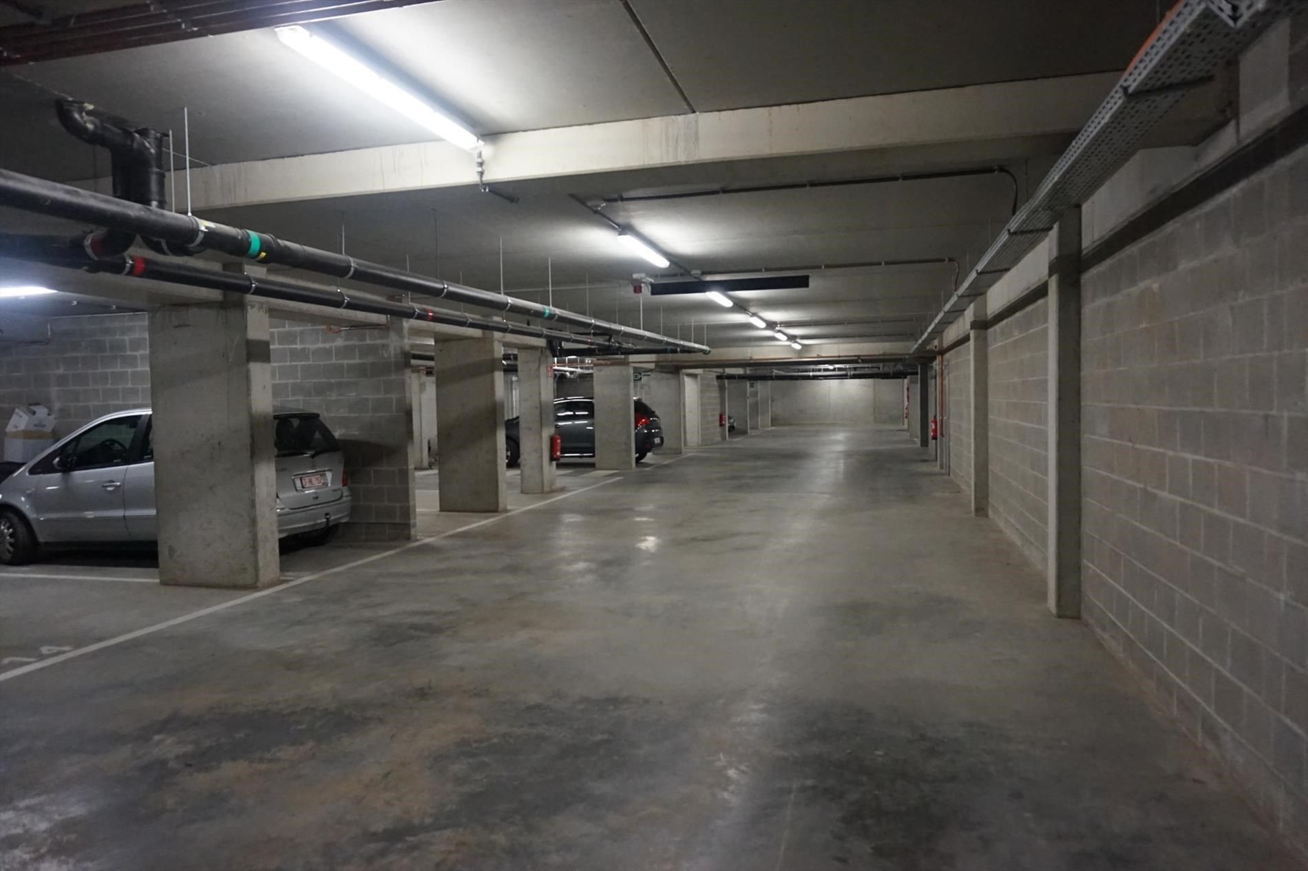 Ondergrondse autostaanplaats te Lokeren  foto 3