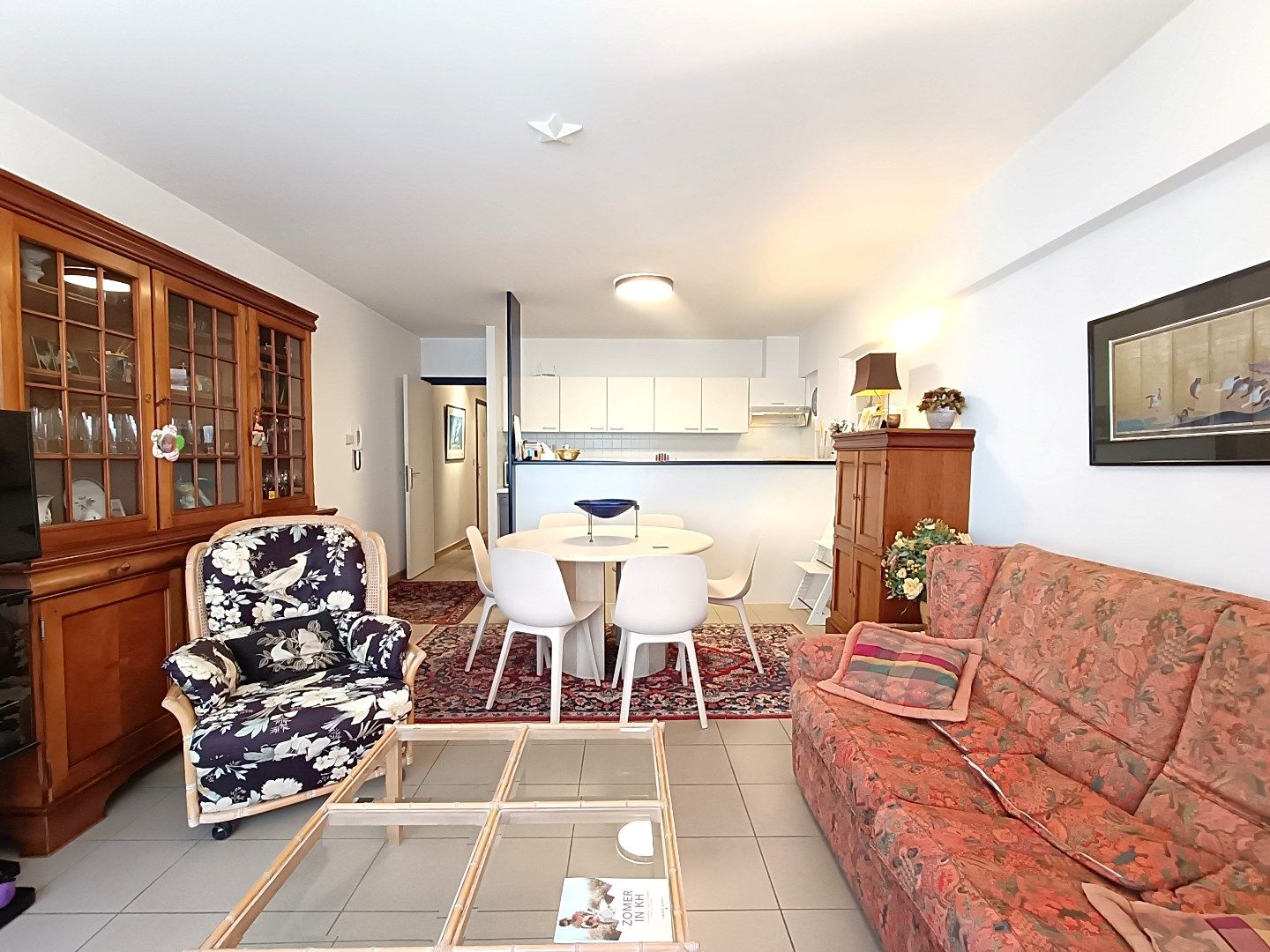 Uitstekend gelegen tweeslaapkamerappartement nabij zee. foto 2