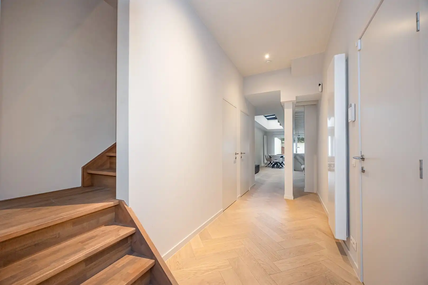 Woning met 2 gerenoveerde appartementen foto 10