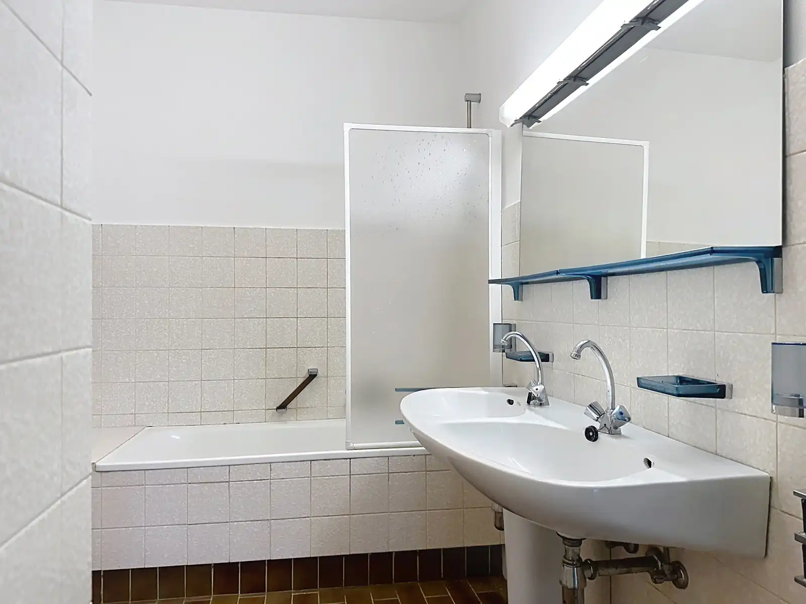 Rustig gelegen appartement met twee slaapkamers foto 19