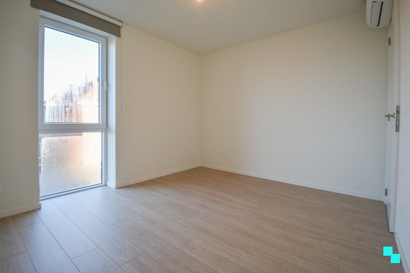 Volledig afgewerkte nieuwbouwwoning met carport te Sleihage foto 23