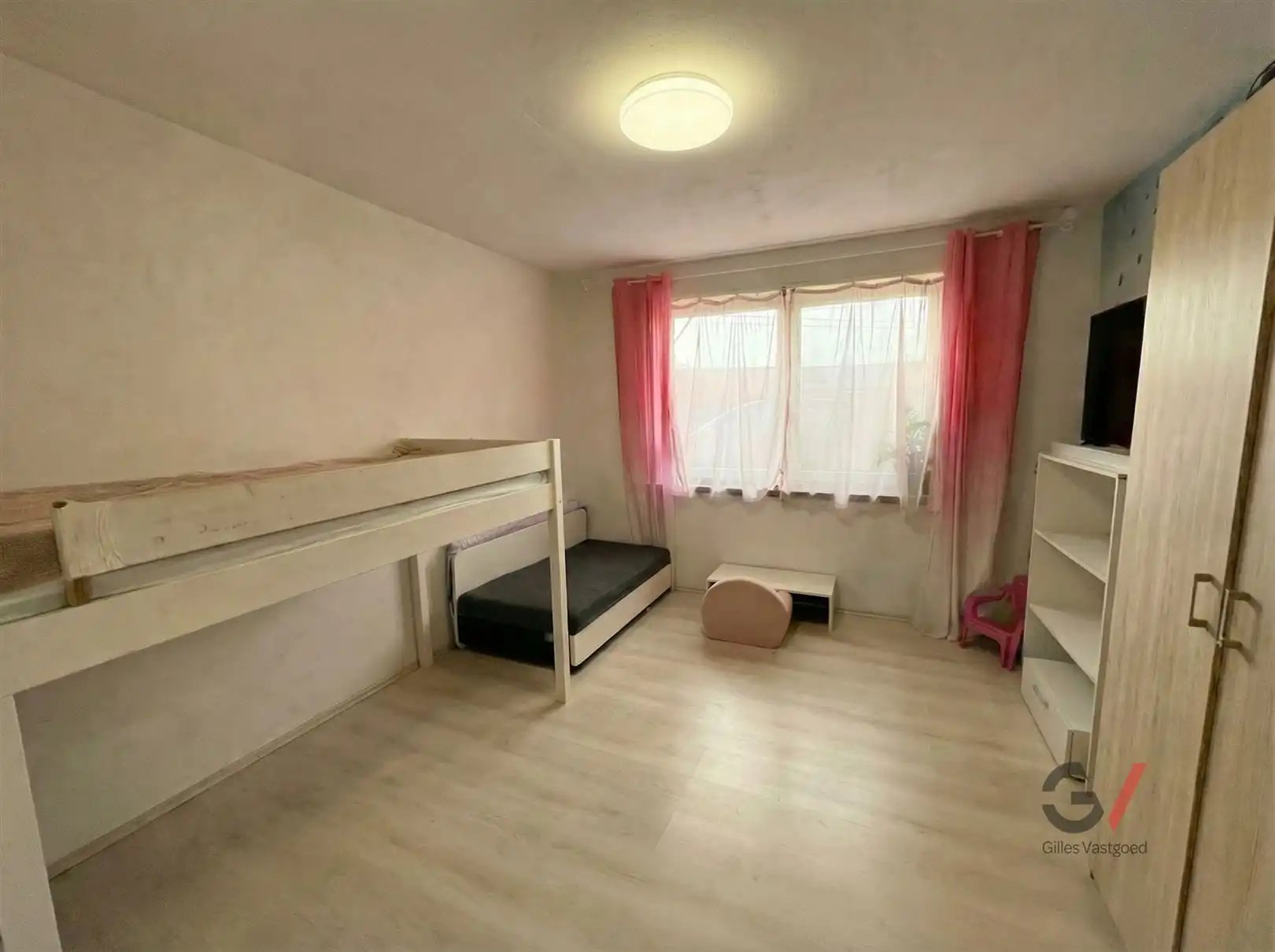 Te renoveren woning foto 10