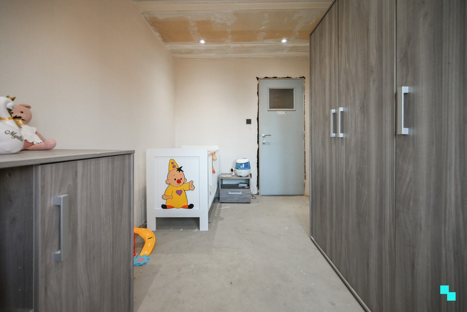 Eéngezinswoning met drie slaapkamers en garage te Izegem foto 28