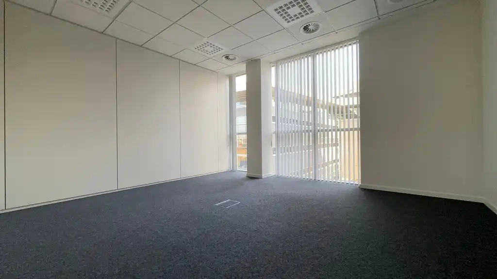 Standalone kantoorgebouw te huur langs R4 in Merelbeke-Melle foto 10