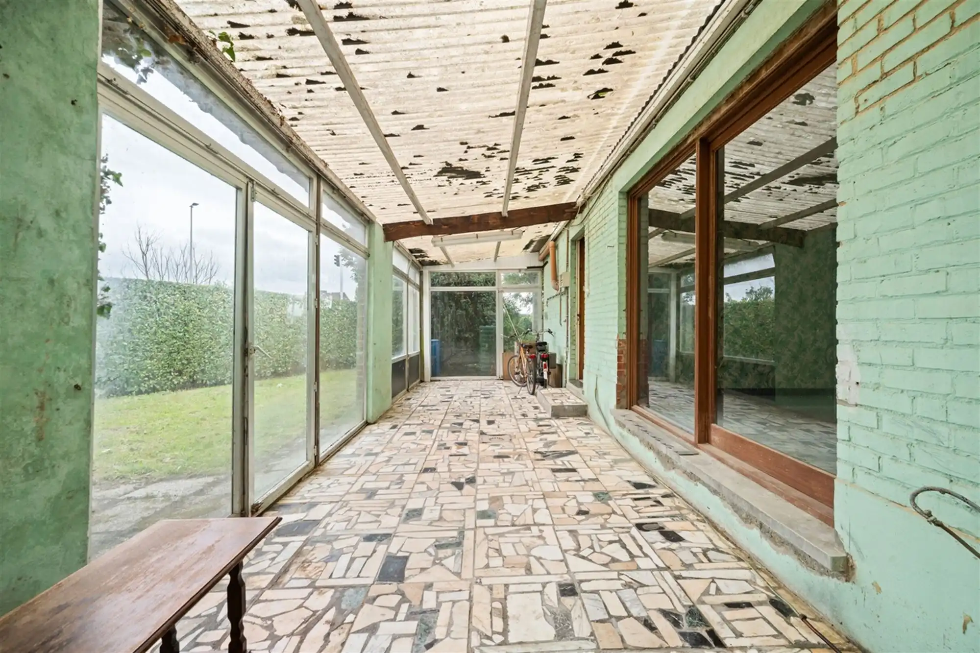Te renoveren RUIME KARAKTERVOLLE OPEN BEBOUWING met 3 slpks, garage, polyvalente ruimte & tuin op een perceel van ca. 765m² foto 14