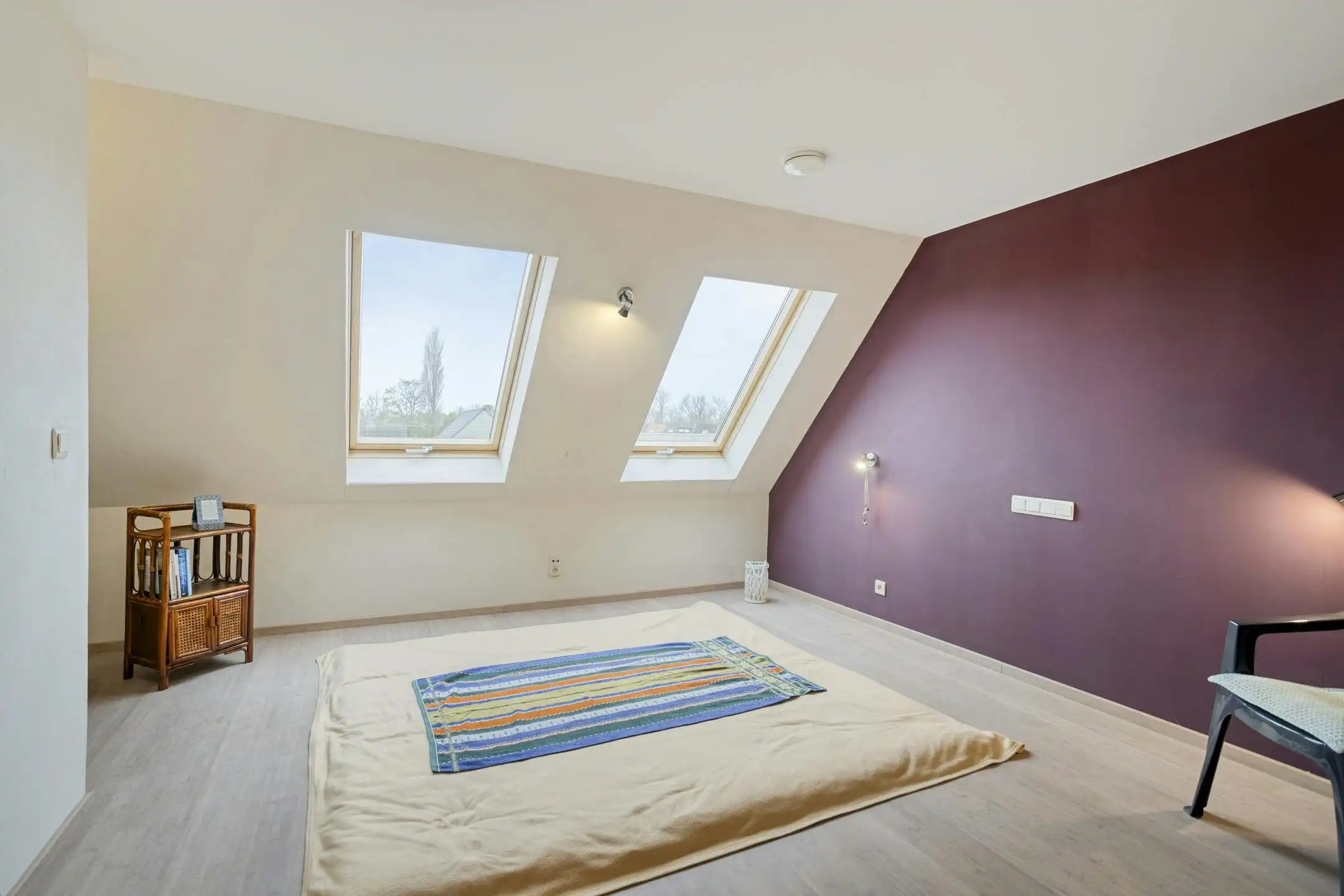 Instapklare woning met 3 slaapkamers, 2 badkamers, zuidgerichte tuin en garage. foto 8