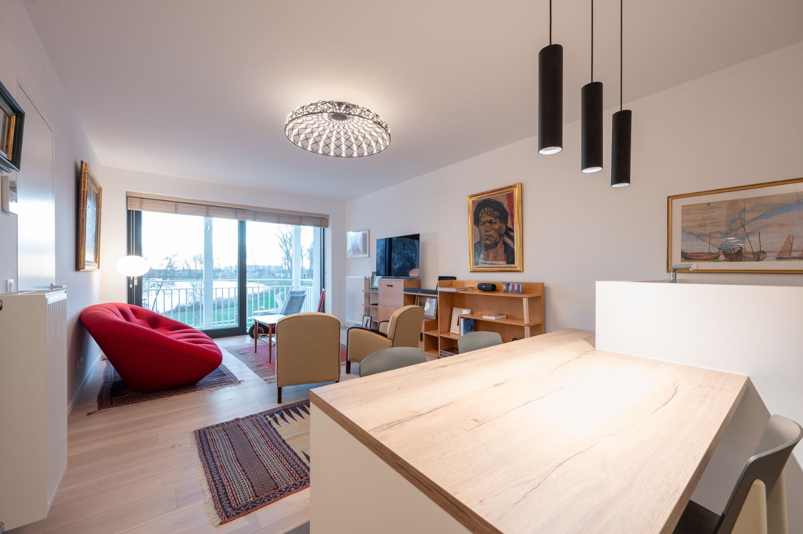 Nieuwbouwappartement met zicht op het meer in Duinenwater foto 2