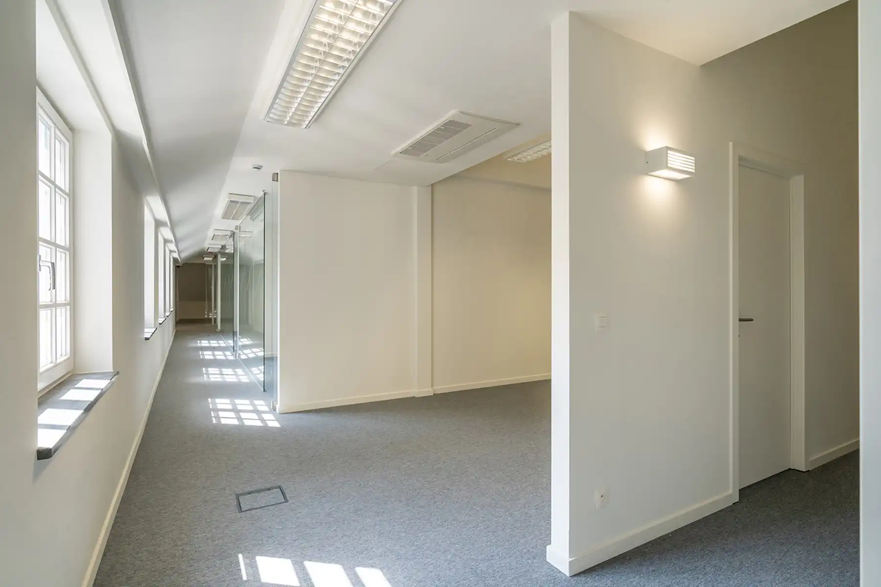 Instapklare kantoorruimte te huur in het Oud Gasthuis foto 4