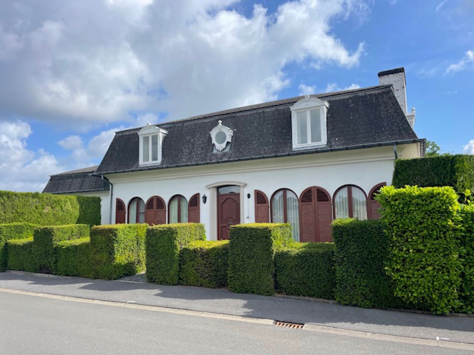 Hoofdfoto van de publicatie: Charmante villa in het centrum van Ruiselede