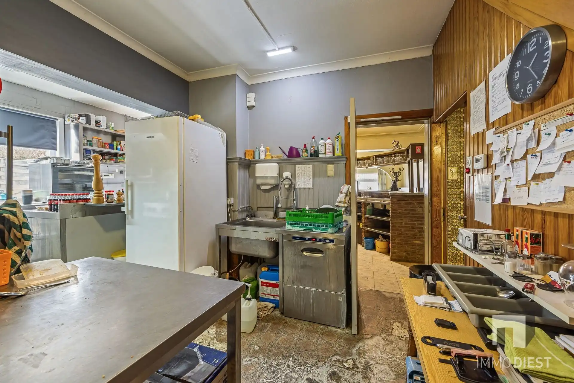 Vroegere café met woning met 4 ruime slaapkamers foto 7