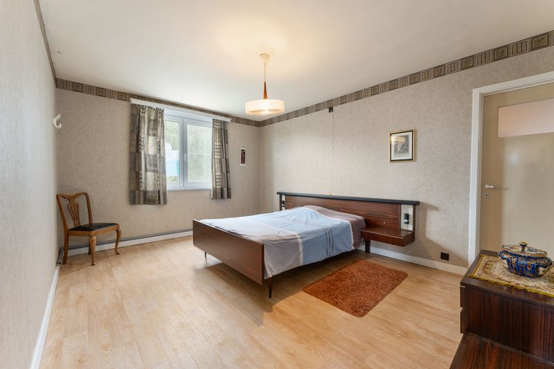 Centrum Roeselare-Beveren : Karaktervolle halfopen bebouwing met groot perceel in rustige wijk opp.782 m². foto 12