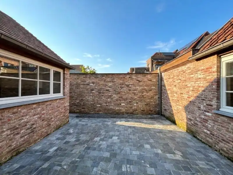 Vernieuwbouw met 2 slaapkamers + ruim TERRAS te huur in Brugge foto 14