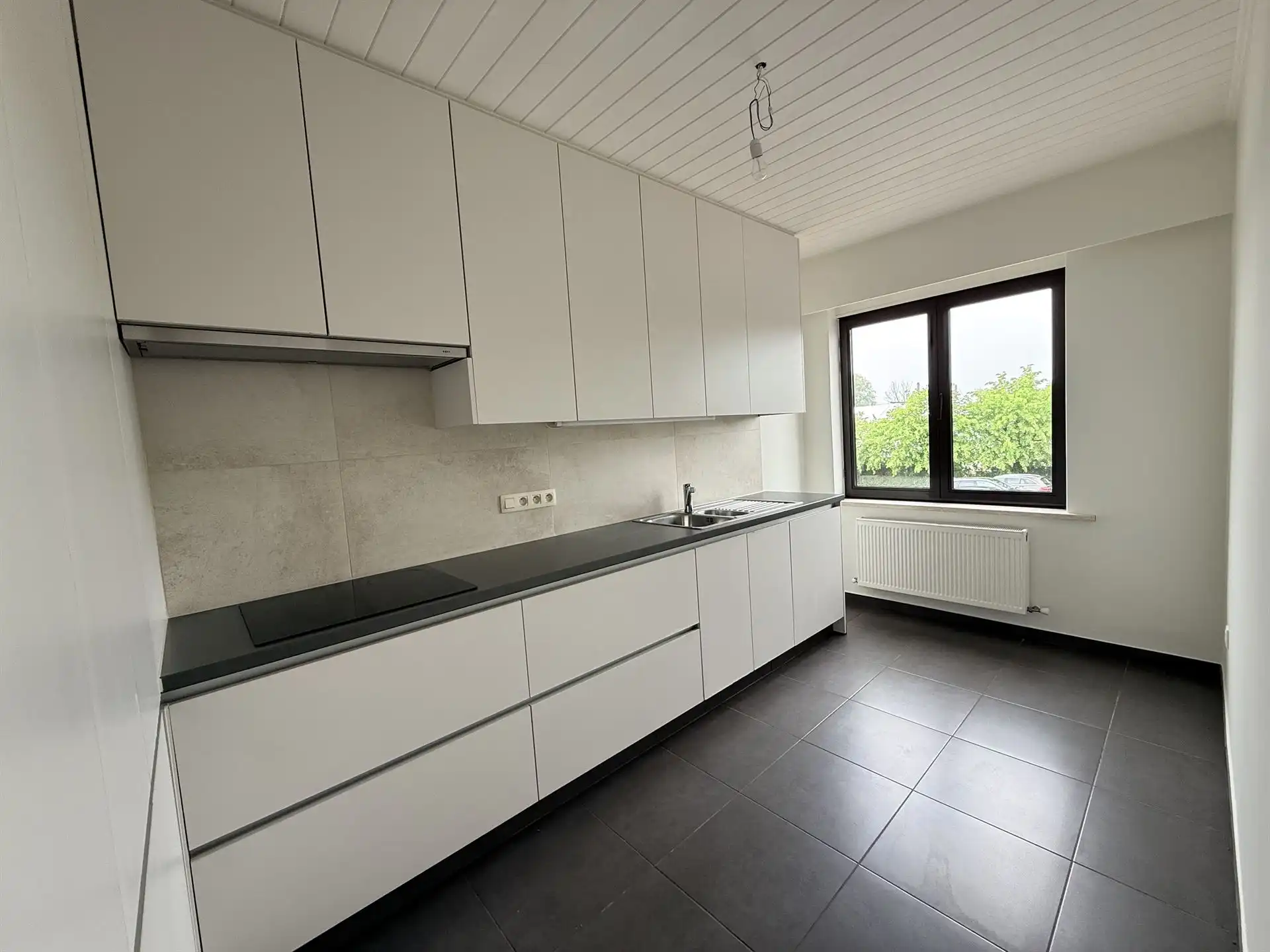 Ruim appartement met 2 slpk's en bew. opp. van 92 m² op centrale ligging te Lier! foto 6
