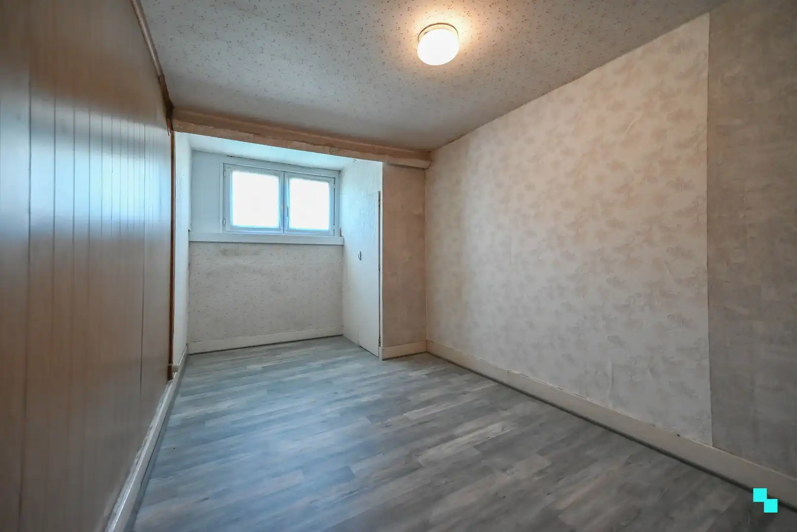 Centraal gelegen ééngezinswoning met vier slaapkamers te Izegem foto 18