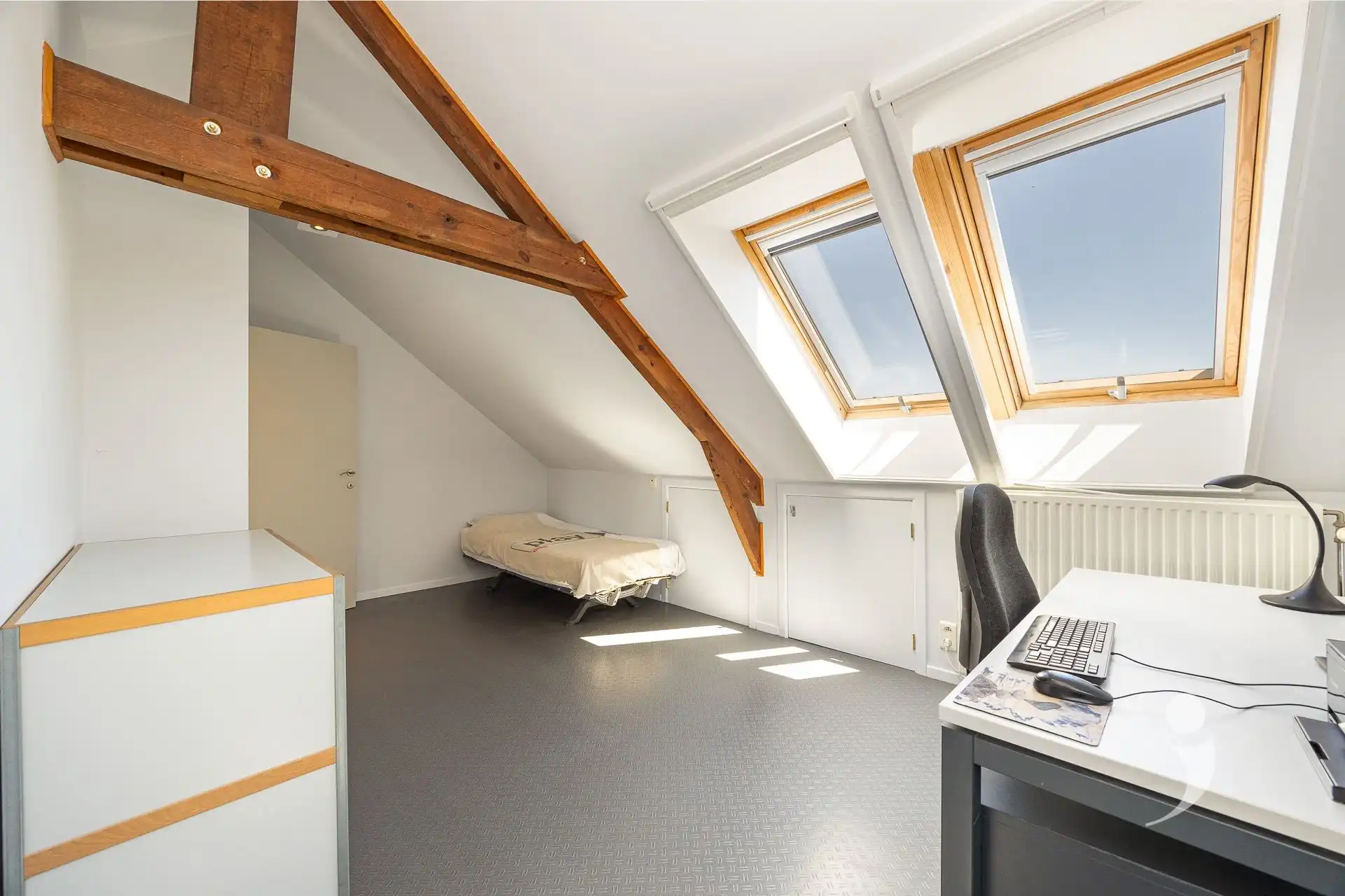 Goed gelegen eengezinswoning met 3 slaapkamers foto 13