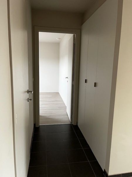 Appartement met 2 slaapkamers, autostaanplaats en grote berging foto 10