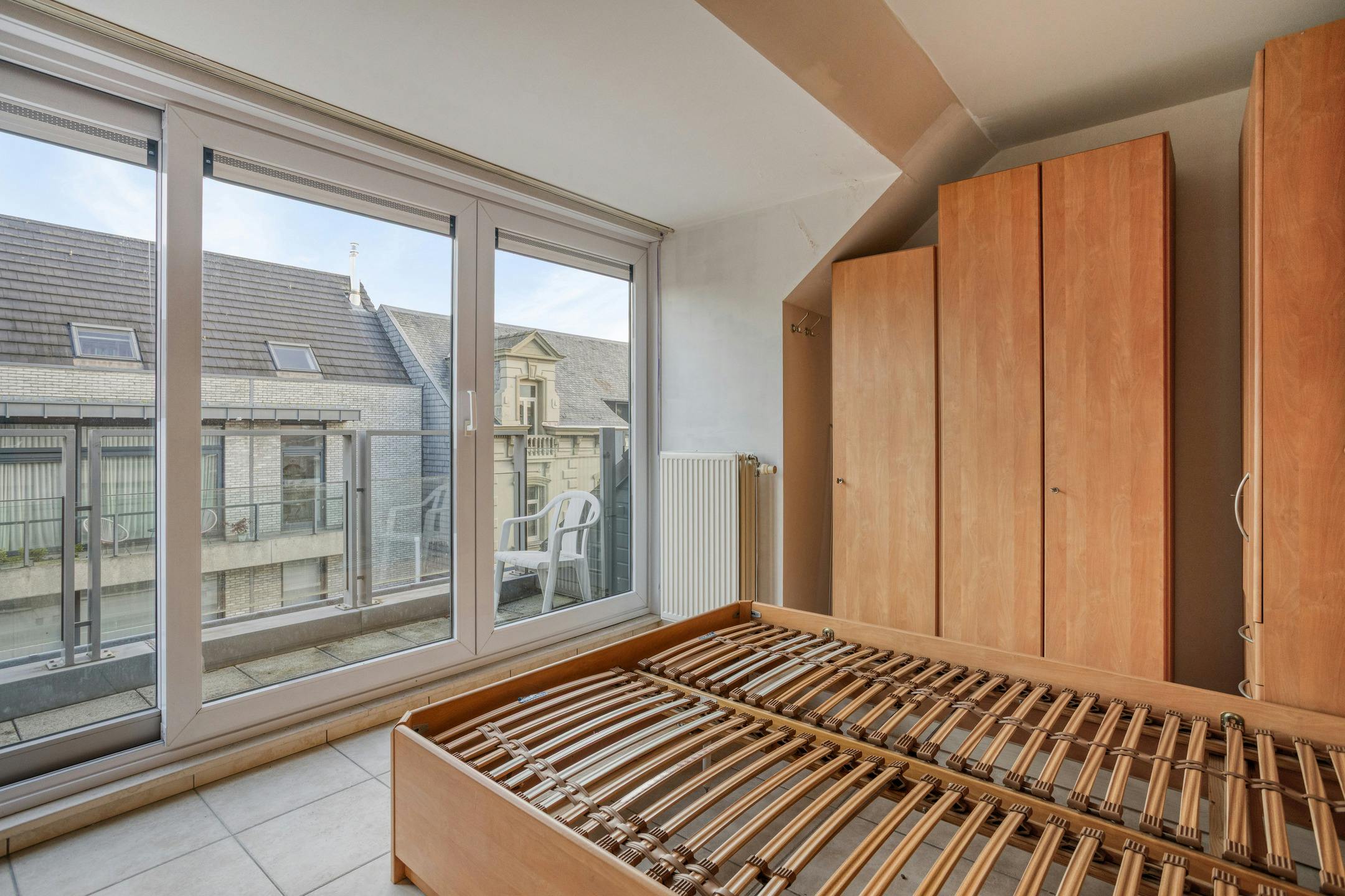 Instapklaar en energiezuinig appartement in centrum Roeselare foto 9