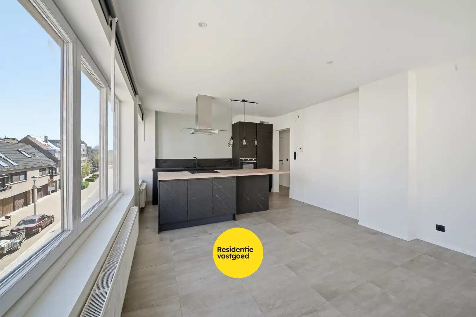 Instapklaar, energiezuinig appartement op topligging in Mariakerke (Oostende) foto 5