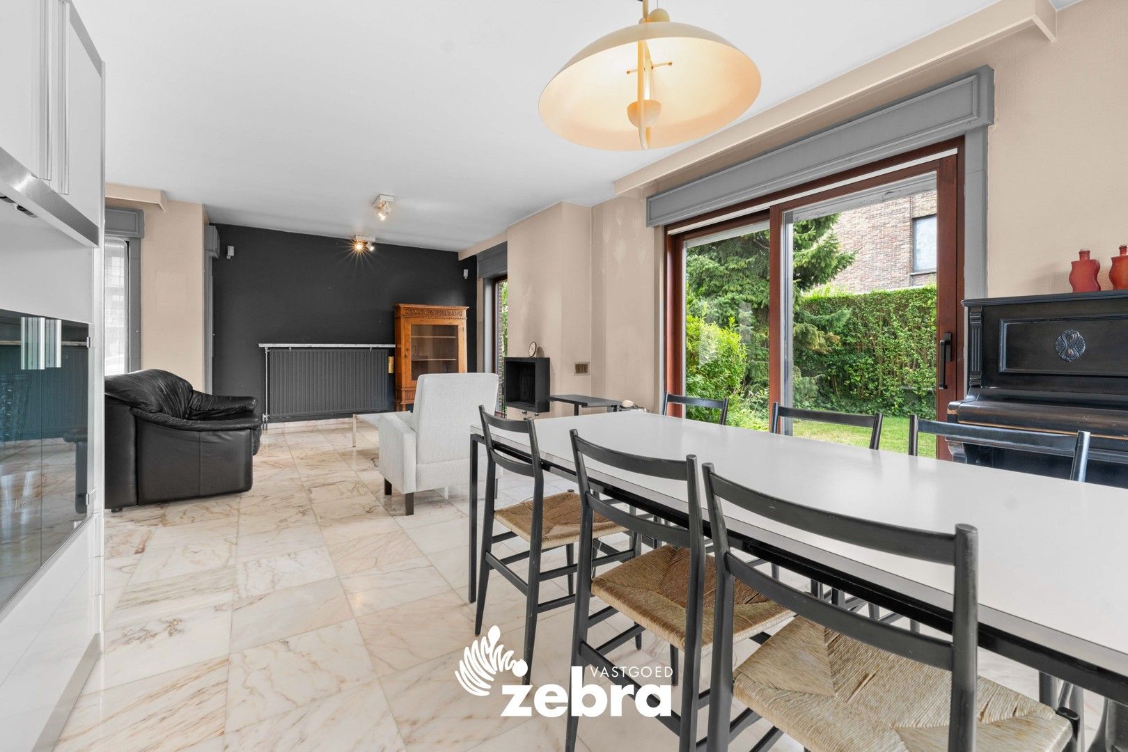 Op te frissen alleenstaande woning met vier of meer slaapkamers & garage te Roeselare! foto 12