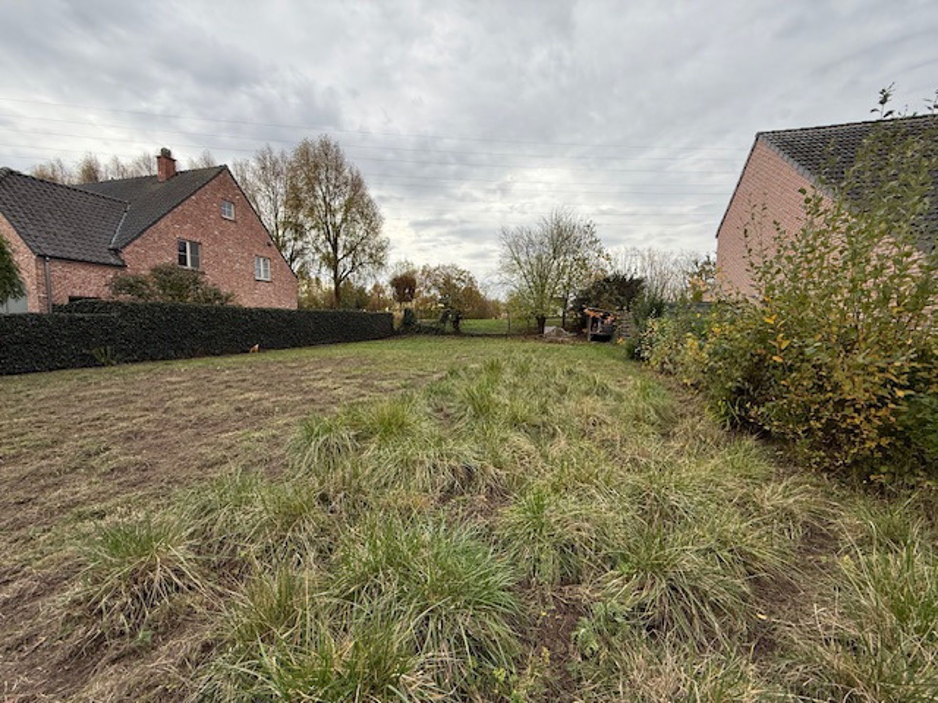 Bouwgrond voor open bebouwing in een doodlopende straat  foto 3