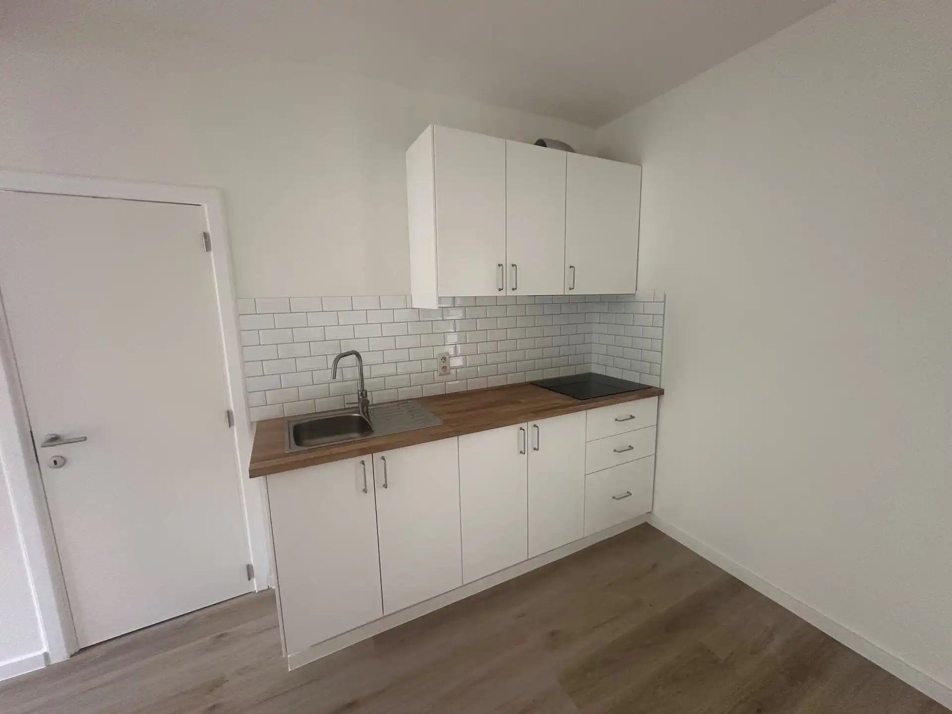Eén-slaapkamerappartement in centrum van Wetteren foto 3