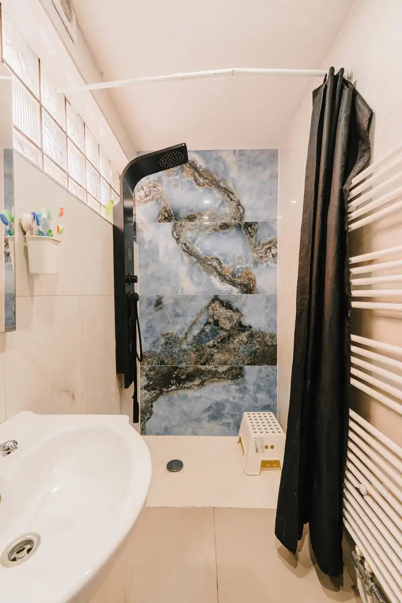 Verrassend ruime woning met sfeervolle leefruimte foto 17