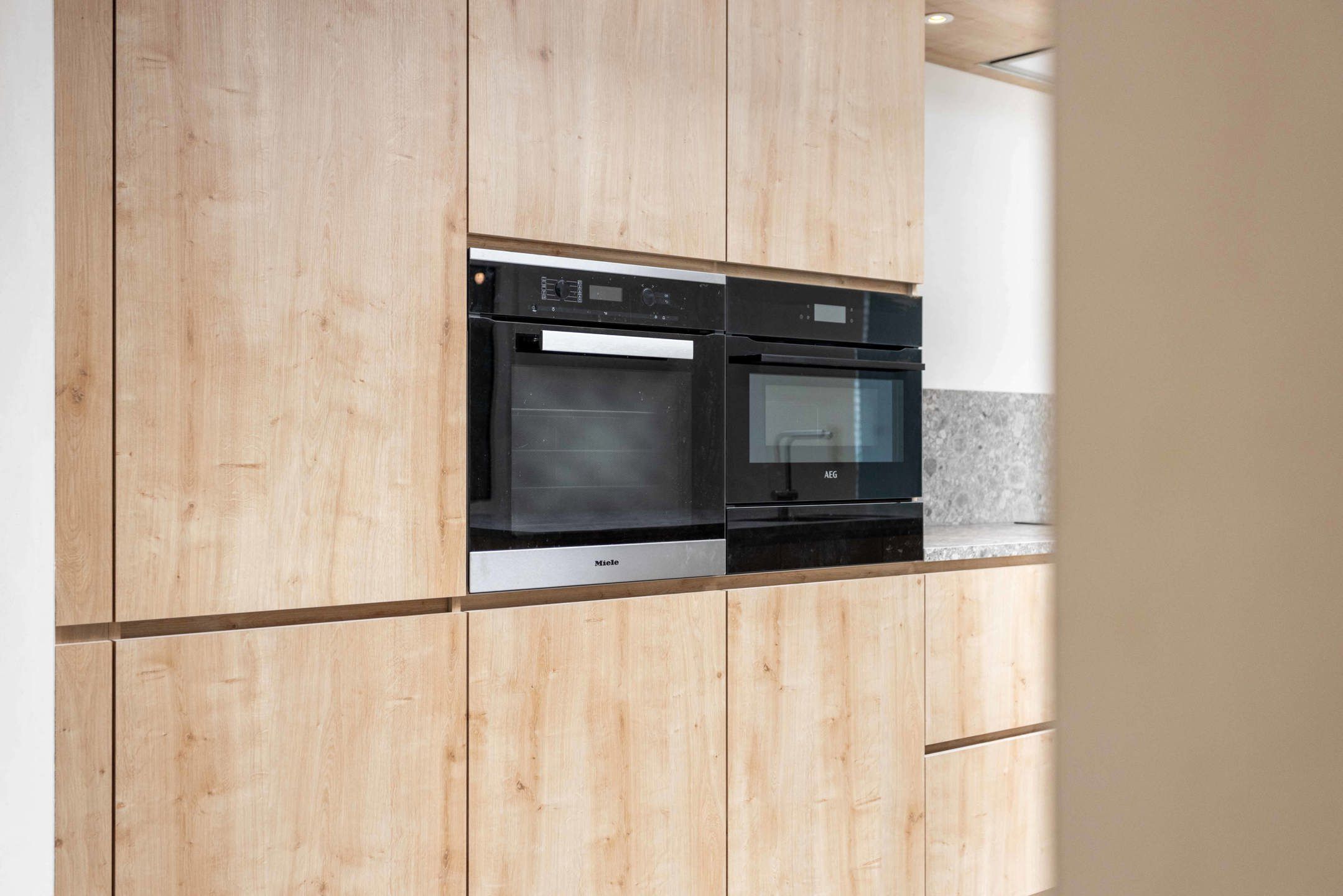 Gelijkvloers appartement met buitenruimte in het centrum! foto 6