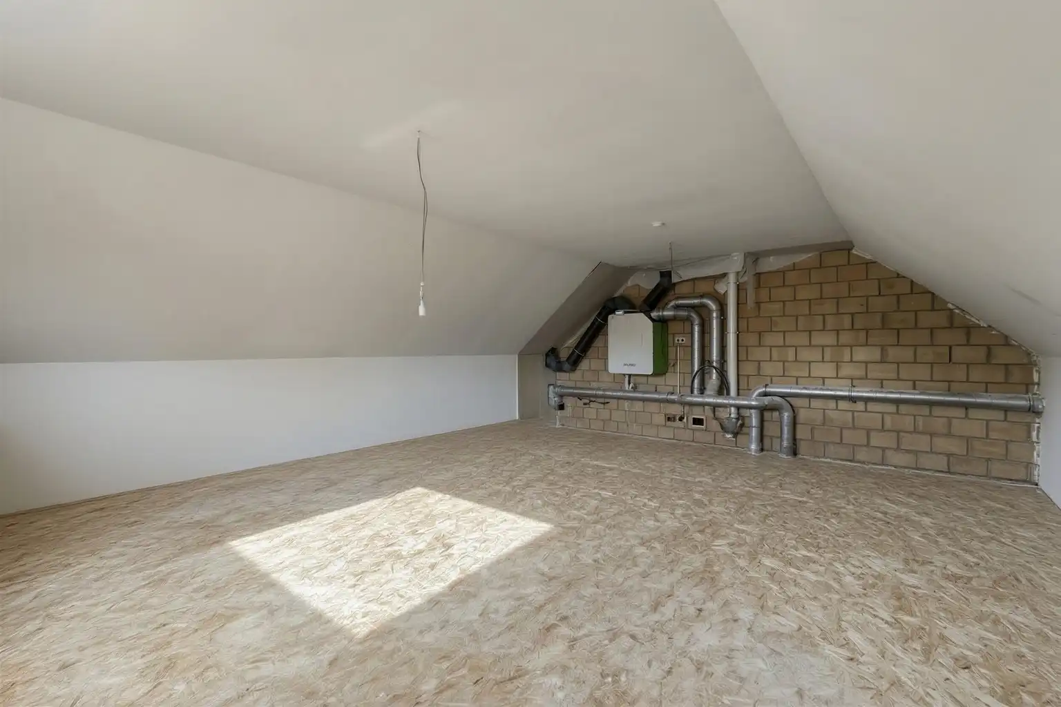 MOOIE, INSTAPKLARE WONING MET TUIN IN BOUTERSEM foto 20