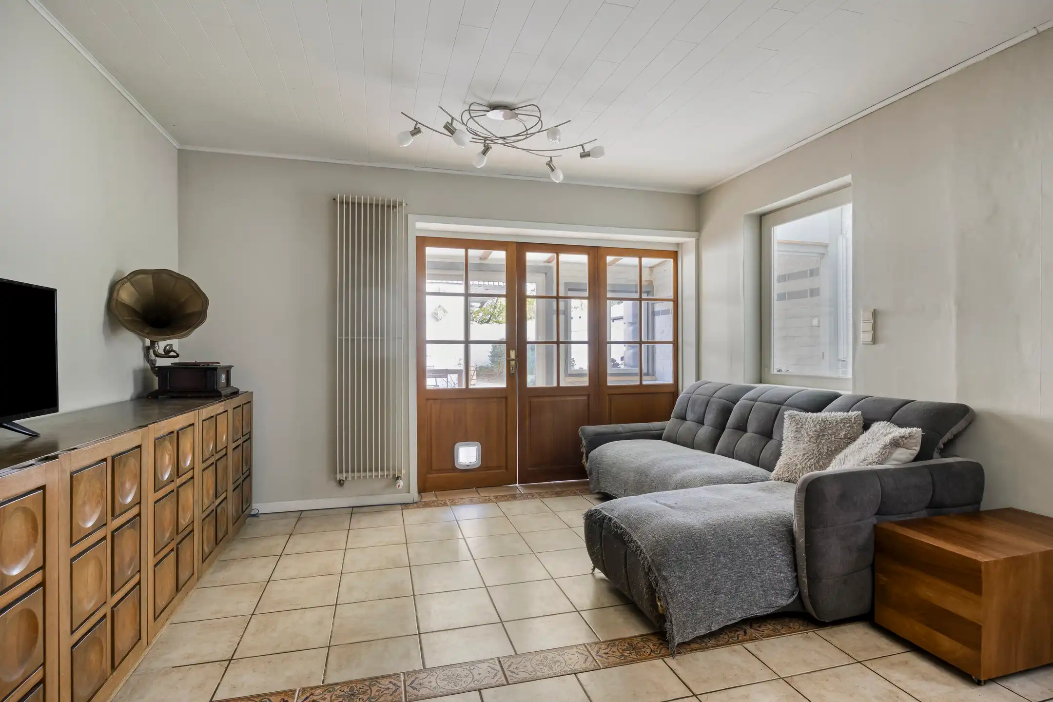 Ruime rijwoning op uitstekende locatie  foto 2