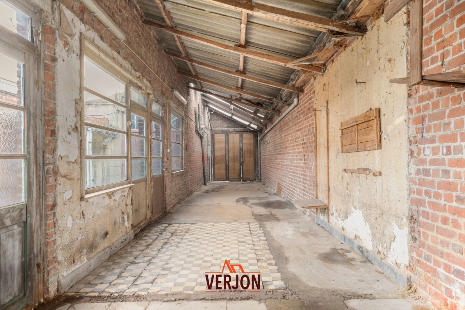 Mis deze knaller van een te renoveren woning niet op 693 m²! foto 17