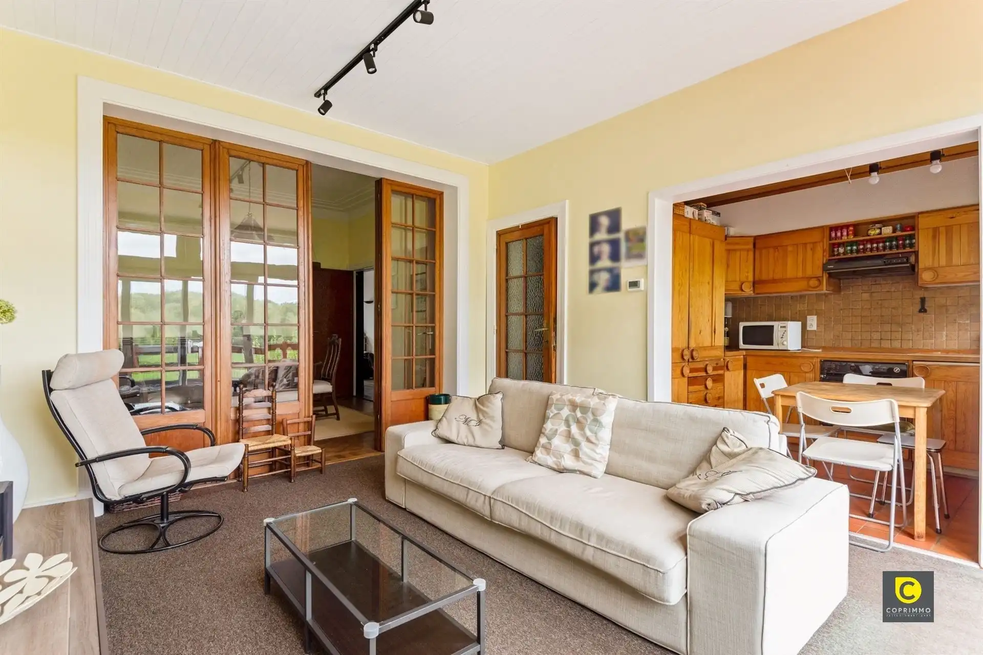 Ruime woning met potentieel foto 2